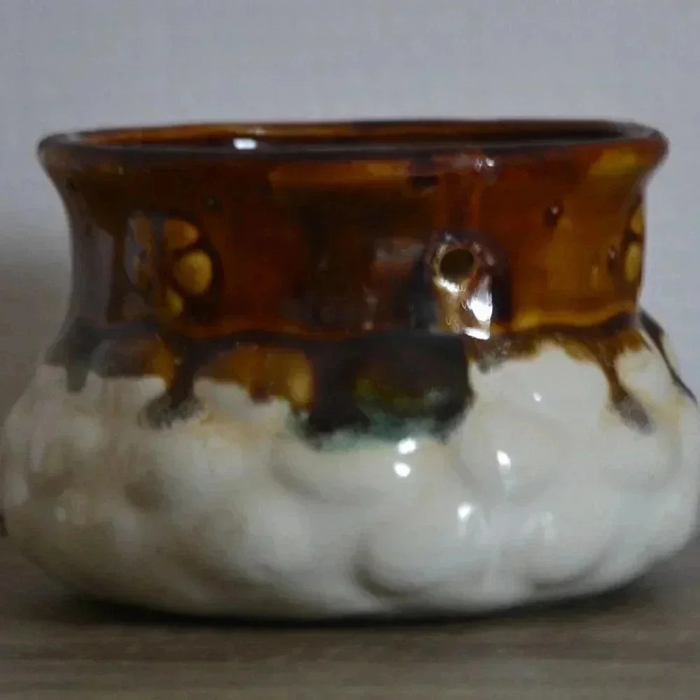LAST CHANCE- Vtg Hanging Plant Pot